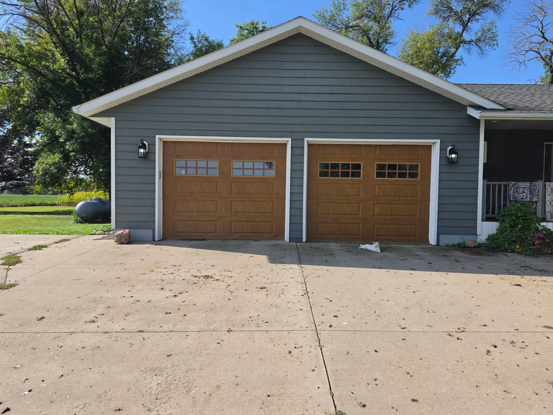 Hormann Wood Tone Garage Doors That Actually Turn Heads image