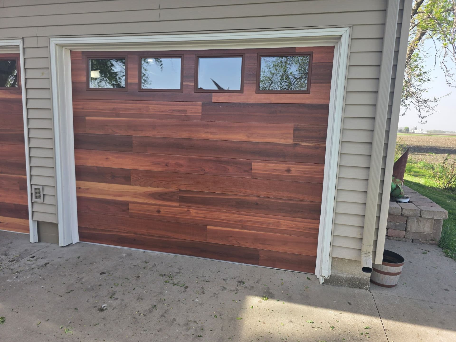 Gallery photos for Raynor Cedar Plank Wood-Tone Garage Doors That Actually Turn Heads: Image #2