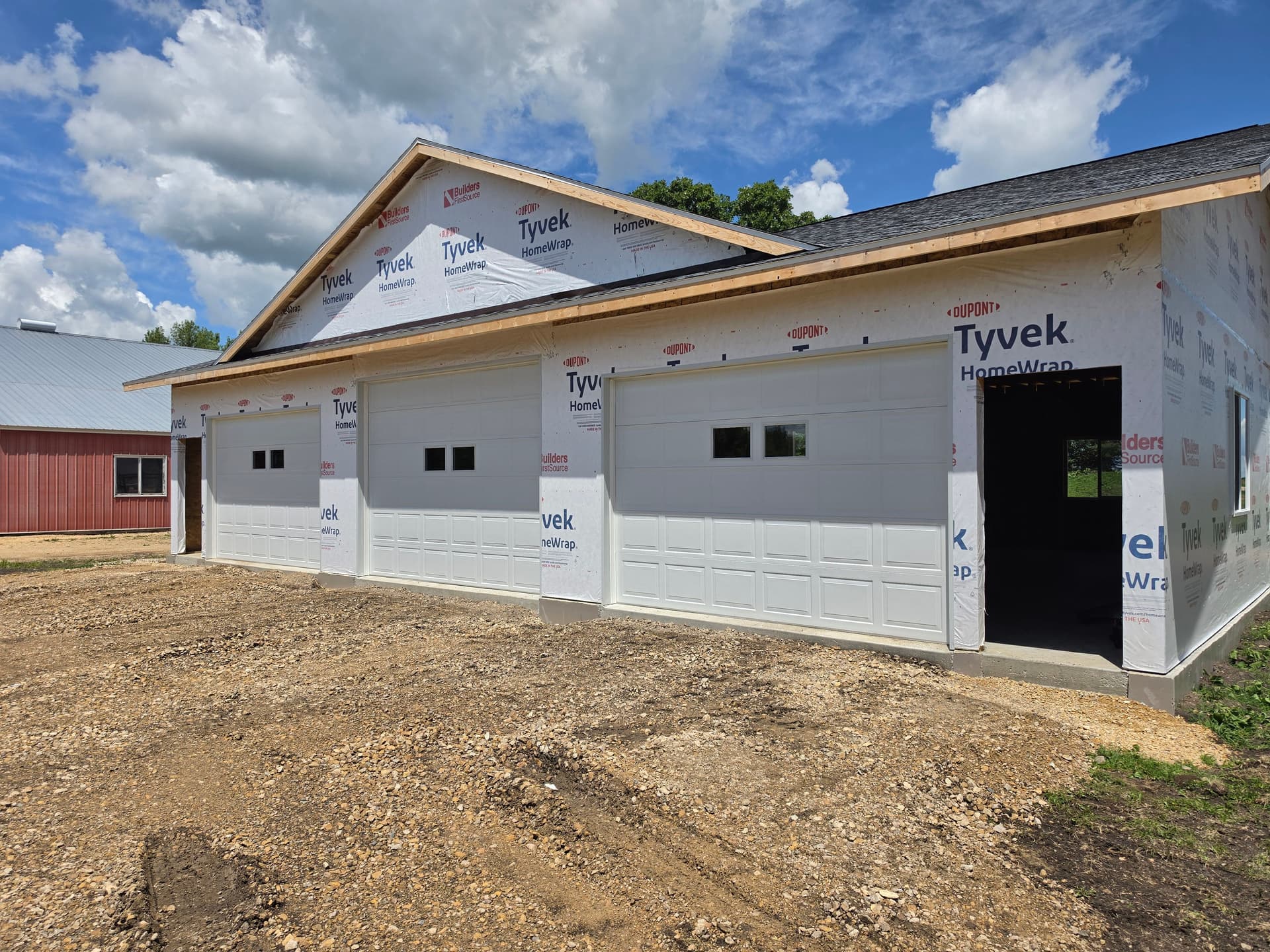 AP200 Windloaded Overhead Door Installation on a New Build image