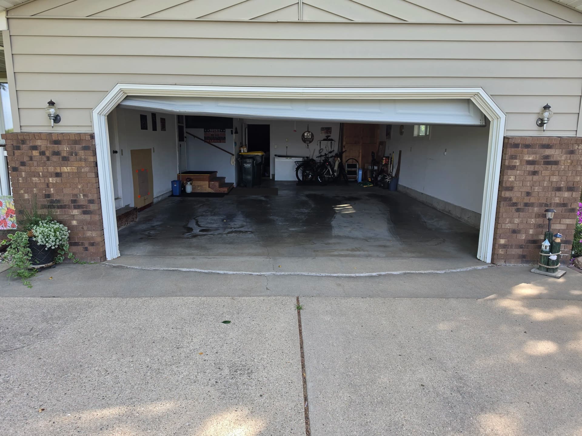 Gallery photos for A Garage Door That Looks Good and Actually Works Right: Image #1