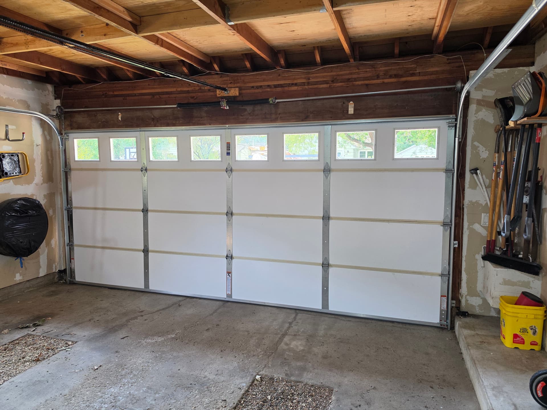 Gallery photos for Old Wood Door Out, Hormann 2500 Steel Door In: Image #2