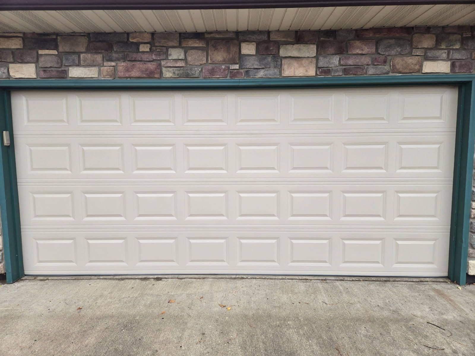 Project Garage Door Upgrade for Enhanced Security and Style image