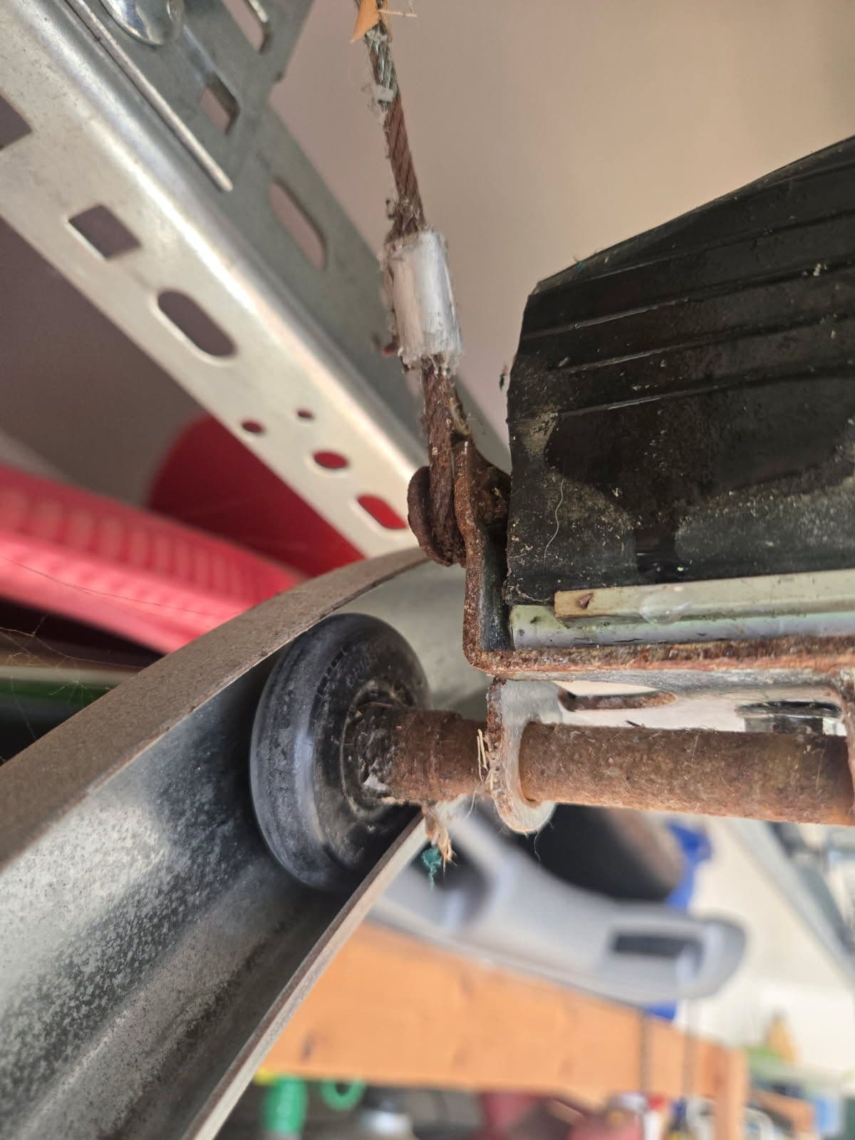 Gallery photos for Alert for Rusty Garage Door Parts: Image #1