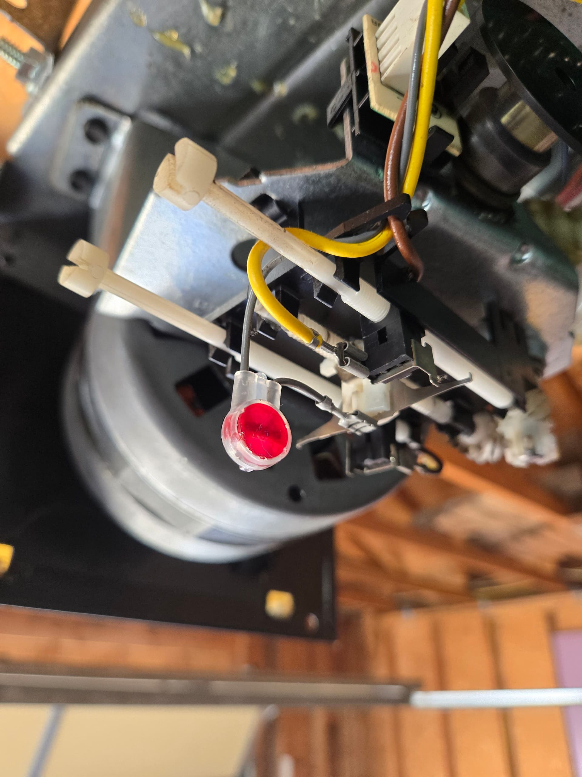 Garage Door Quick Fix Keeps Your Day Running Smoothly image