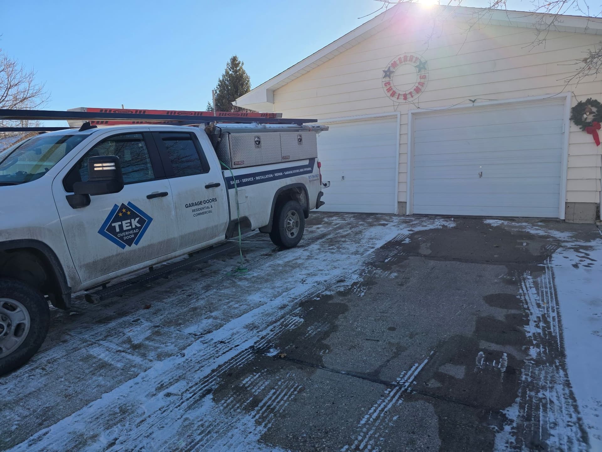 Gallery photos for Bronze Garage Doors with Windows by Tek Overhead Door LLC: Image #1