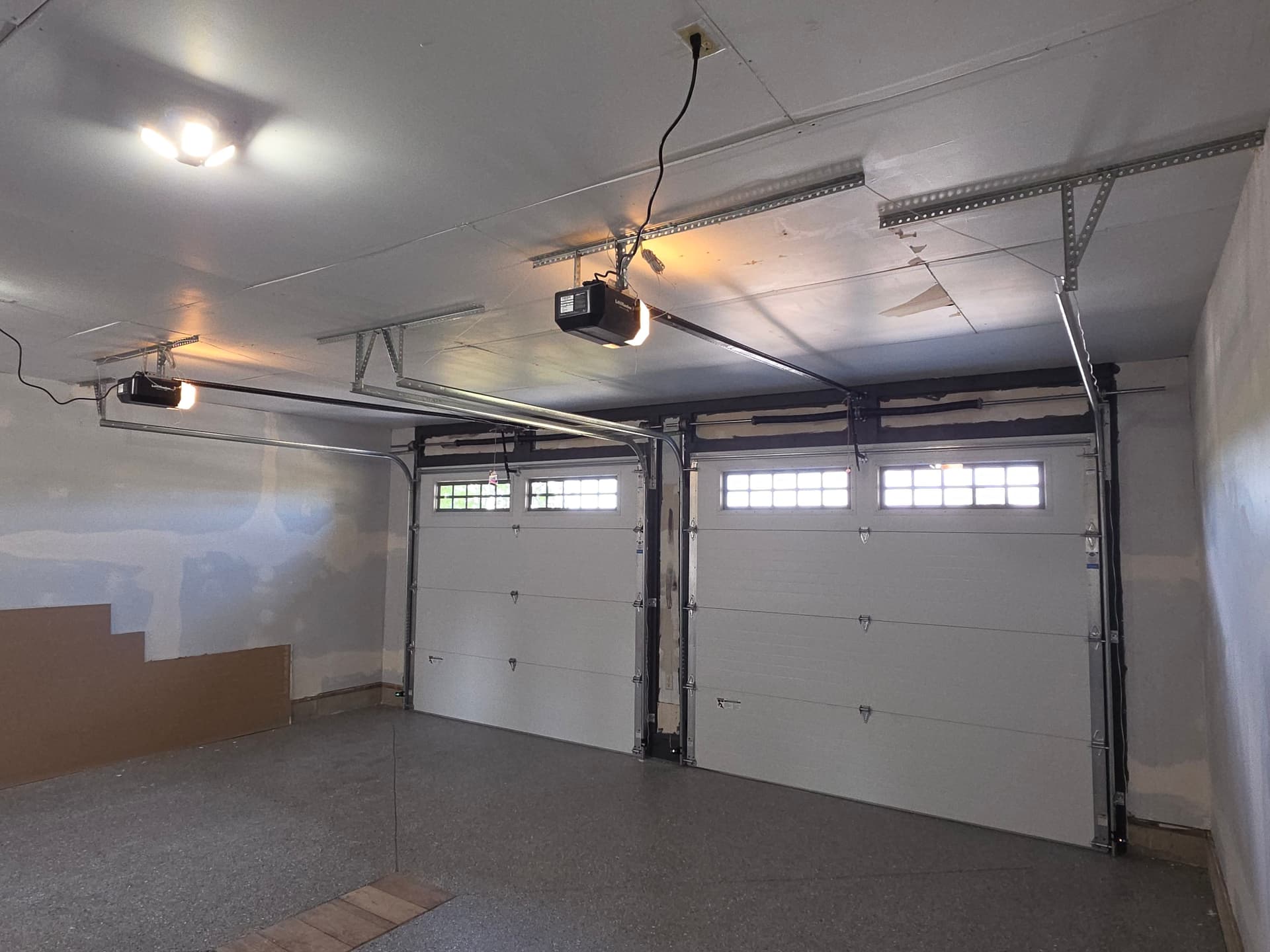 Gallery photos for Raynor AP200 Garage Door Installation Done Right: Image #3