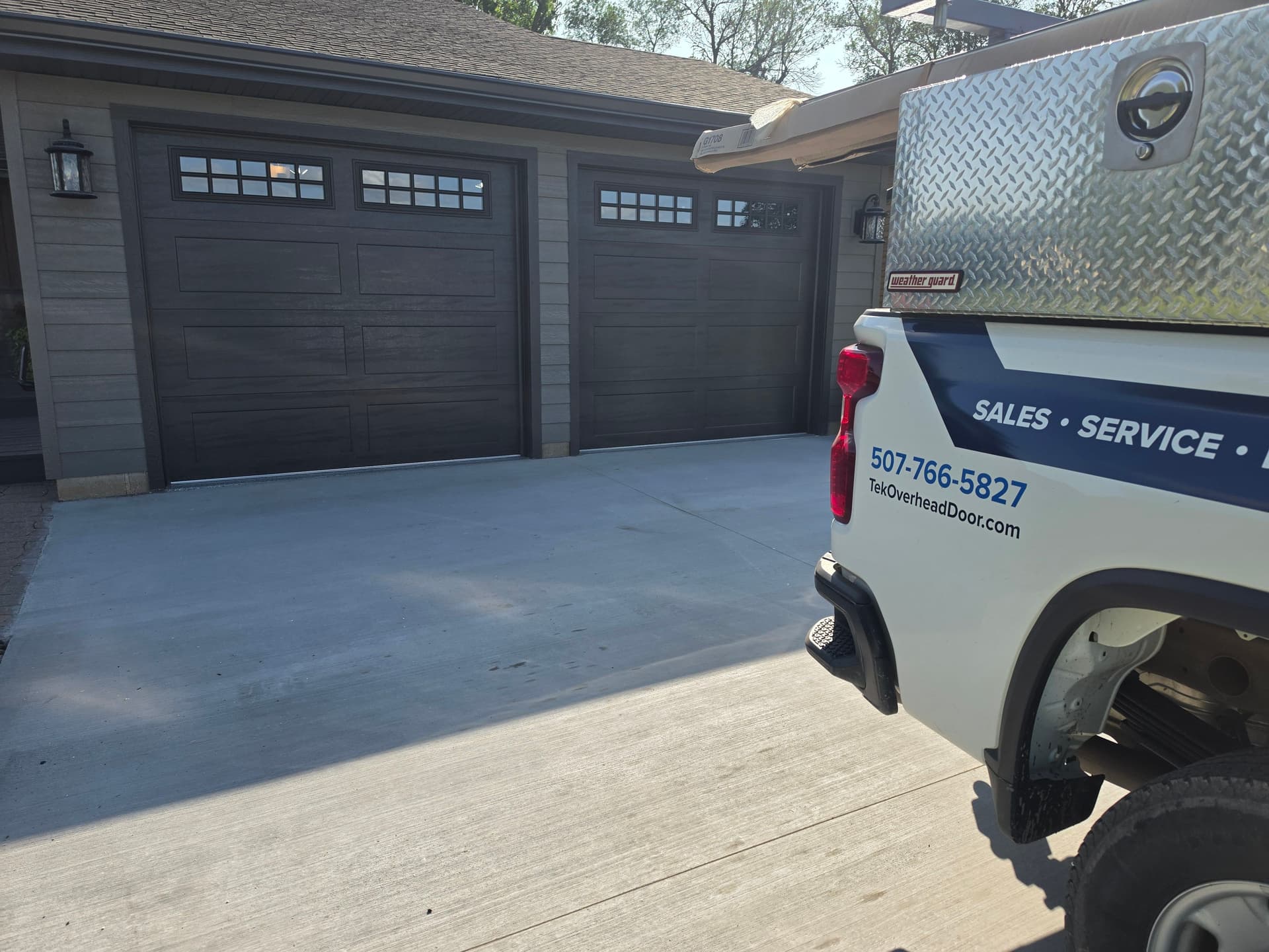 Gallery photos for Raynor AP200 Garage Door Installation Done Right: Image #2
